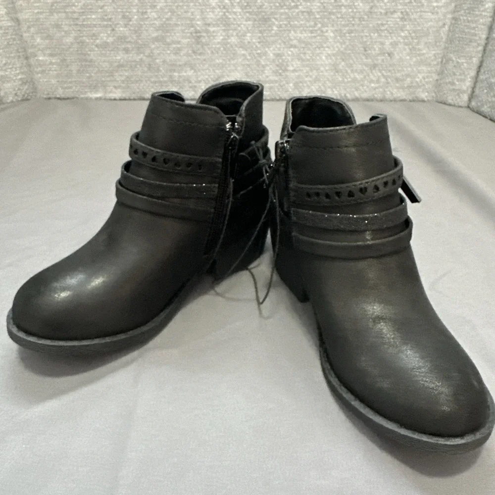 Jellypop Kids Black Ankle Boots Heart Accent Boot Size 11M Glitter